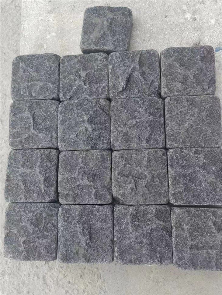 dark grey tumbled cobblestone